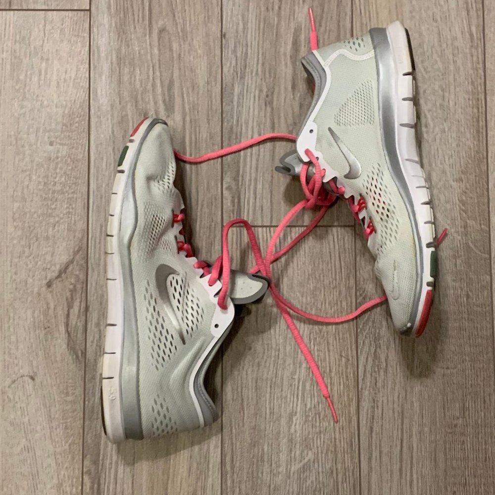 Women Nike Free 5.0 TR Fit 4 White Pink Size 8 - Picture 9 of 15